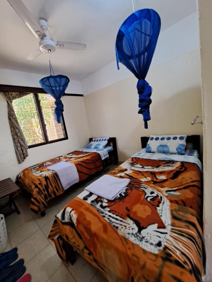 Kwale Golden Guest House Esterno foto